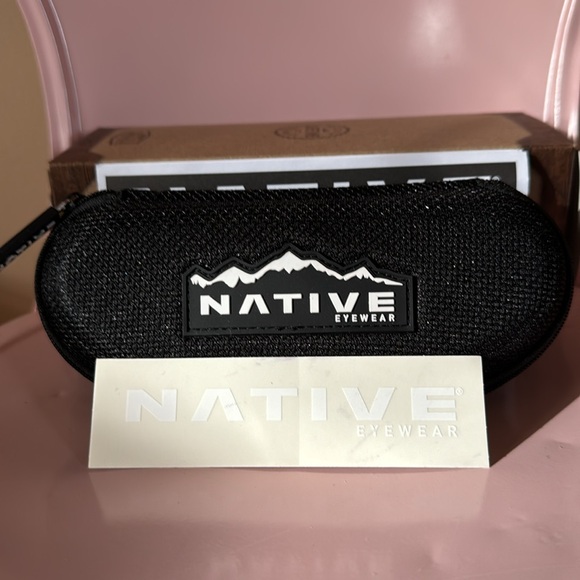 LIKE NEW! NATIVE PATROLLER SUNGLASSES - Picture 11 of 11